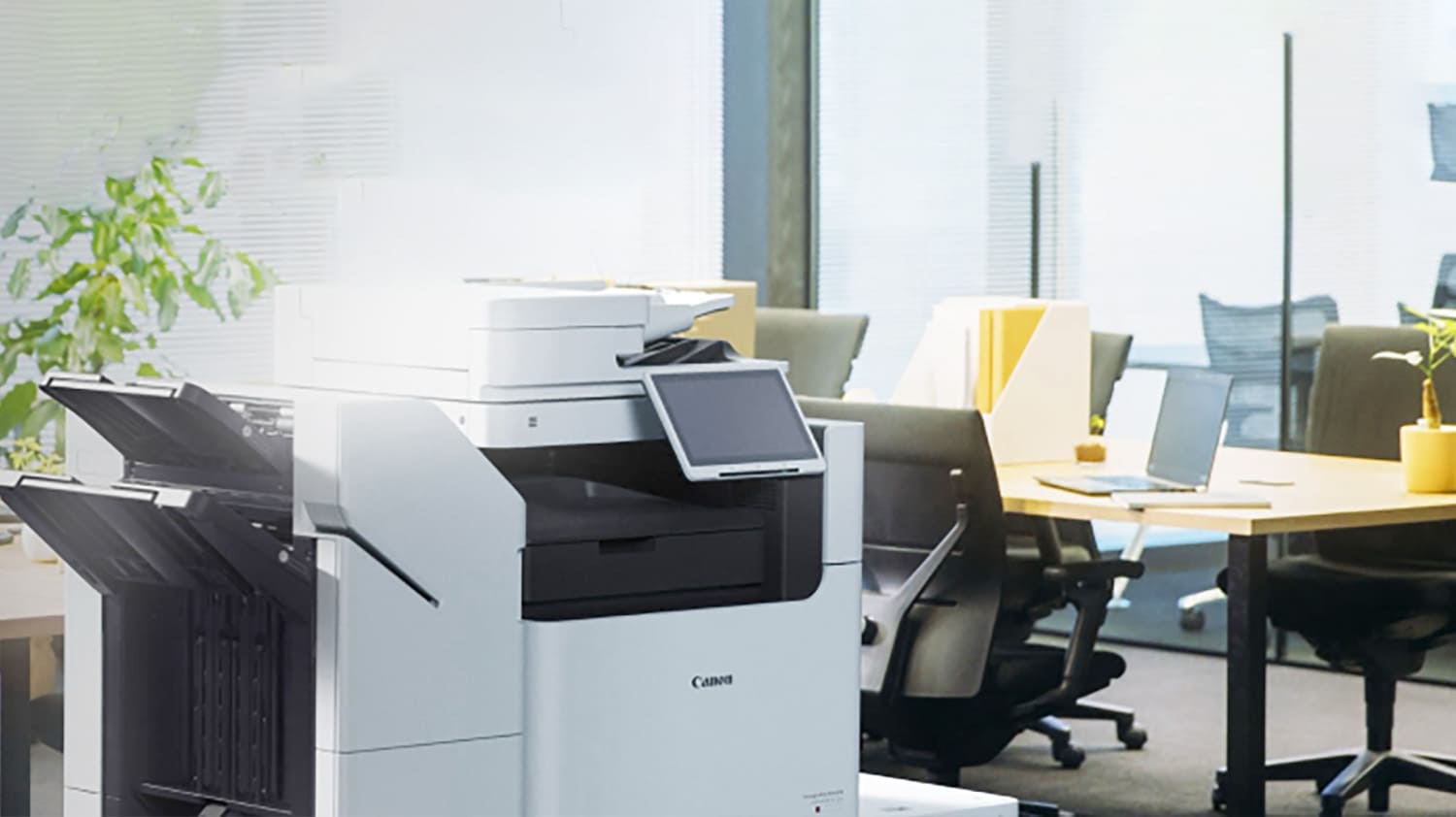 オフィスに設置されたコピー機